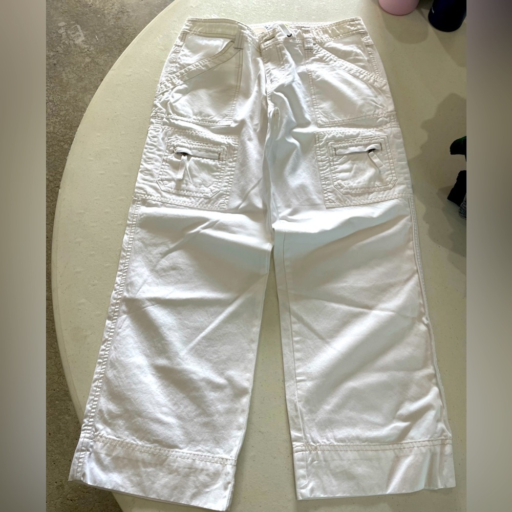 Old Navy White Low Waist Wide leg Capri pants